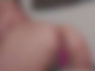 Isabela's Live Sex Cam Show
