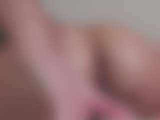 Isabela's Live Sex Cam Show