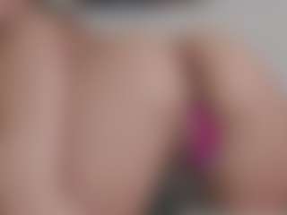 Isabela's Live Sex Cam Show