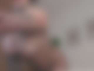 Isabela's Live Sex Cam Show