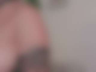 Live cam show with Isabela - Ass Bouncing on live18s.com