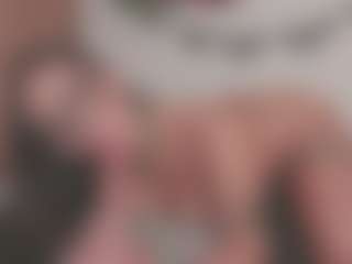 Isabela's Live Sex Cam Show