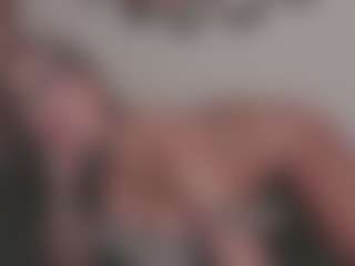 Isabela's Live Sex Cam Show