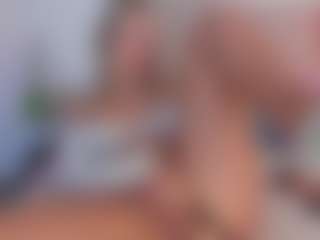 Live cam show with MARIA - Tease Big Tits on Camversity