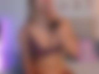 Live cam show with MARIA - Squirt Big Tits on Gym Cam Girls