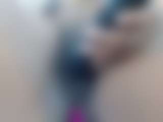 Live cam show with kimaralion - Ebony MILF on Soda Cam