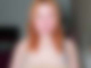 Live cam show with LaylaxCute - Living Room on slutload