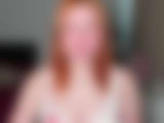 Live cam show with LaylaxCute - Red Hair MILF on Chatstar