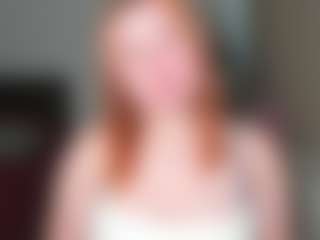 Live cam show with LaylaxCute - Red Hair MILF on Soda Cam