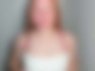 Live cam show with LaylaxCute - Living Room on Hubzter Live
