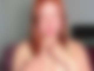 Live cam show with LaylaxCute - Red Hair MILF on Fit Hotties