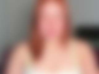 Live cam show with LaylaxCute - Red Hair MILF on instabang