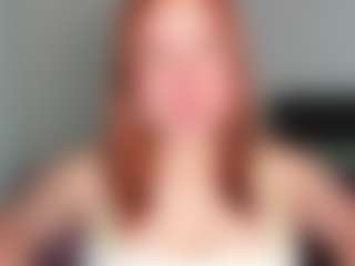 Live cam show with LaylaxCute - Red Hair MILF on sexylivex.com