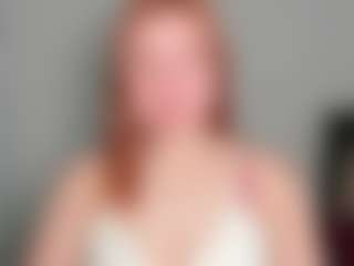Live cam show with LaylaxCute - Red Hair MILF on liverealitysex.com
