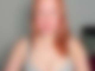 Live cam show with LaylaxCute - Red Hair MILF on Camsoda
