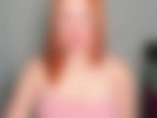 Live cam show with LaylaxCute - Red Hair MILF on Camsoda