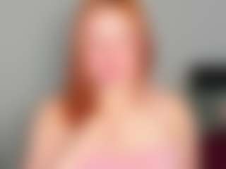 Live cam show with LaylaxCute - Red Hair MILF on Camsoda