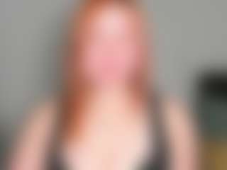 Live cam show with LaylaxCute - Bedroom Red Hair on Streamer API