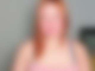 Live cam show with LaylaxCute - Red Hair on livesuperchat.net