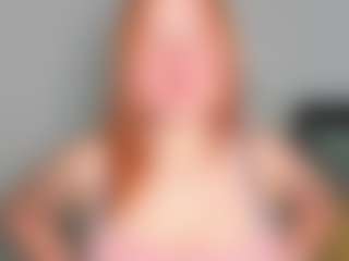 Live cam show with LaylaxCute - College MILF on Camsoda