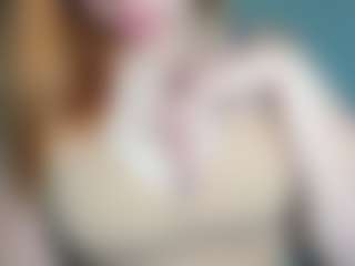 Live cam show with LaylaxCute - Red Hair MILF on Uber Horny