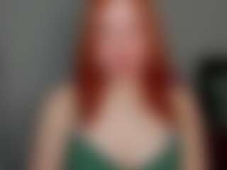 Live cam show with LaylaxCute - Red Hair MILF on Camsoda