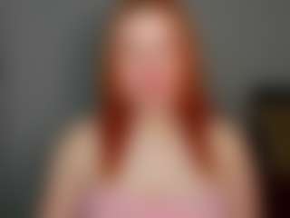 Live cam show with LaylaxCute - Bedroom Red Hair on fuklive.com