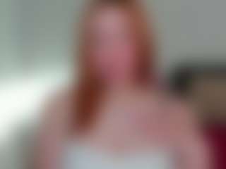 Live cam show with LaylaxCute - Living Room on CamClone