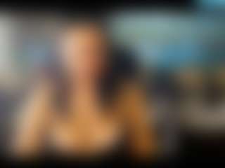 MoistMady MILF webcam performer live streaming