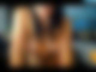 MoistMady MILF webcam performer live streaming