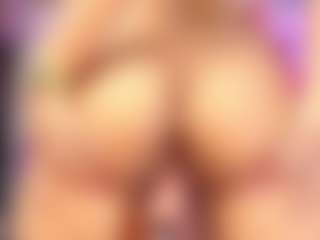 Live cam show with andromeeda - Petite on livesuperchat.net