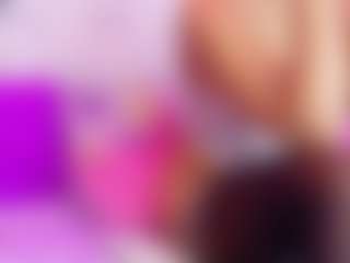 Live cam show with andromeeda - Double Penetration on CamSodaAdn