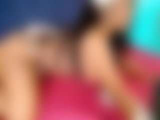 Live cam show with Latin-nata - Fingers on CamSodaAdn