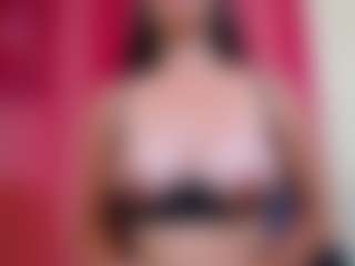 Live cam show with RominaFiore - Milk on Hubzter Live