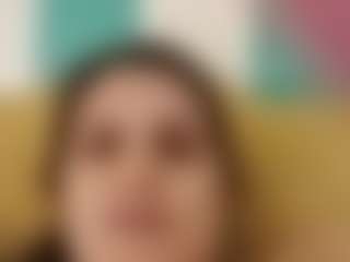 emmaxlina's Live Sex Cam Show