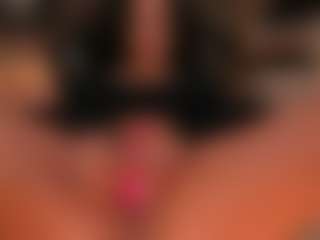 Live cam show with Kate Sunder - Shaved Pussy on SpankPalCams