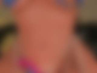 Live cam show with Kate Sunder - Stockings on SquirtSoMuch