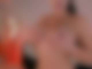 Live cam show with Kate Sunder - Handjob on StripNow