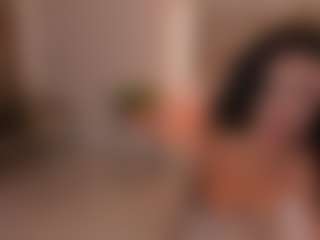 Live cam show with Kate Sunder - Big Tits on CamClone