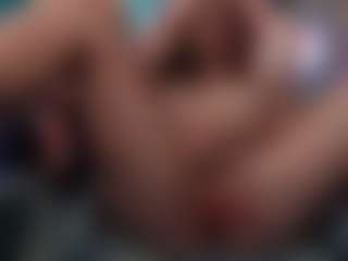 BaeBaeBlue MILF webcam performer live streaming