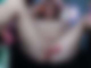 BaeBaeBlue MILF webcam performer live streaming