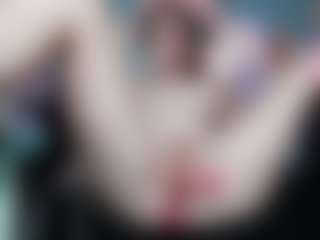 BaeBaeBlue MILF webcam performer live streaming