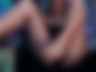 BaeBaeBlue MILF webcam performer live streaming