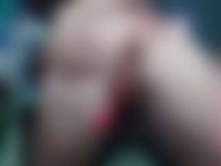 BaeBaeBlue MILF webcam performer live streaming