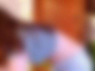 Live cam show with CALL ME MIA - Skinny Teen (18+) on Hubzter Live
