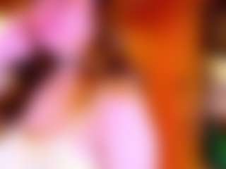 Live cam show with CALL ME MIA - Skinny on StripNow