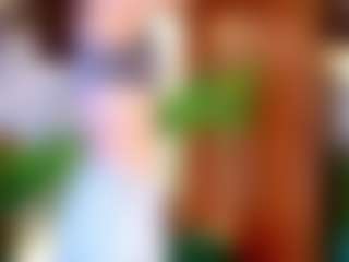 Live cam show with CALL ME MIA - Bikini on crypto-cams