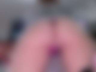 Live cam show with Violet Fugazzi - Asian on AdultVida.com