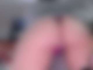Live cam show with Violet Fugazzi - Blonde Hair on Camiplay Live