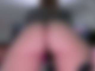 Live cam show with Violet Fugazzi - Cum on Milfs Live